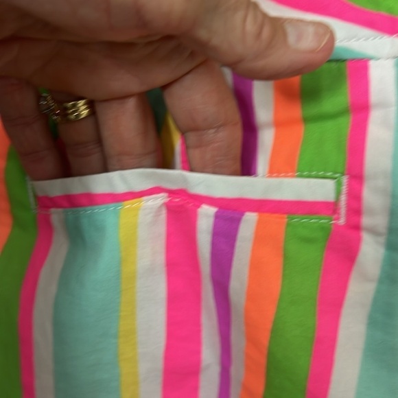 79. Lilly Pulitzer Women's Multicolor Striped Callahan Short, 3” front zip, Sz 2 - Picture 5 of 10